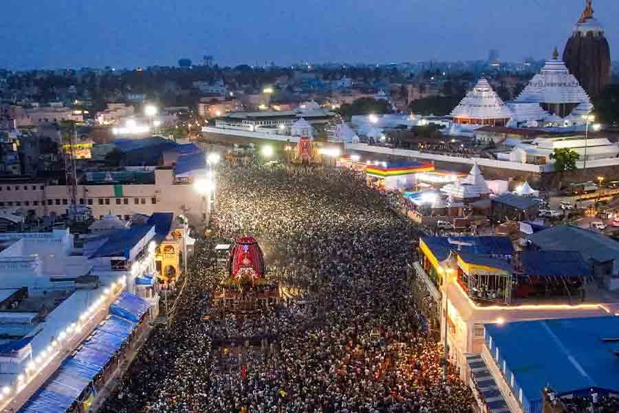 পুরীতে রথযাত্রার লোকারণ্যে দমবন্ধ হয়ে মৃত্যু পুণ্যার্থীর, পদপিষ্টের পরিস্থিতিতে জখম কয়েক জন