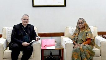 এআইকে স্বাগত জানালেও অপব্যবহার রোধে পদক্ষেপ নিতে হবে