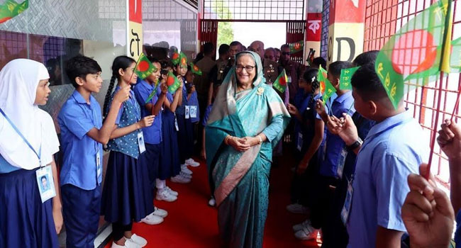 আমরা চাঁদে যাব, এখন থেকে প্রস্তুতি নিতে হবে : প্রধানমন্ত্রী