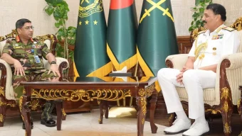 সেনাপ্রধানের সঙ্গে ভারতীয় নৌবাহিনী প্রধানের সাক্ষাৎ