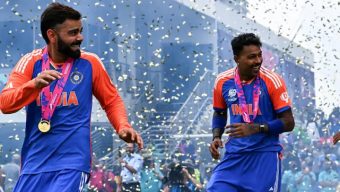 মুম্বাইয়ে বৃহস্পতিবার সন্ধ্যায় রোহিতদের সংবর্ধনা