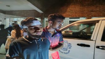 জাবিতে ছাত্রলীগের দফায় দফায় হামলা, আহত ৬০