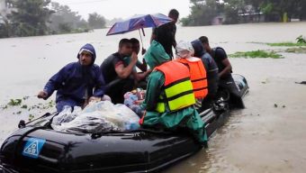 ফেনীতে চিকিৎসা ও উদ্ধার কাজ করছে বাংলাদেশ নৌবাহিনী