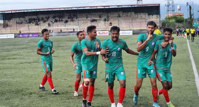 দুই গোলরক্ষকের বীরত্বে ভারতকে হারিয়ে ফাইনালে বাংলাদেশ